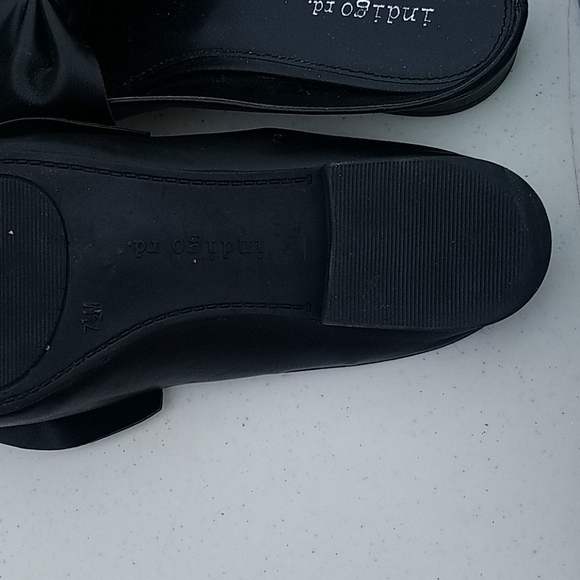 Shoes - Picture 6 of 9